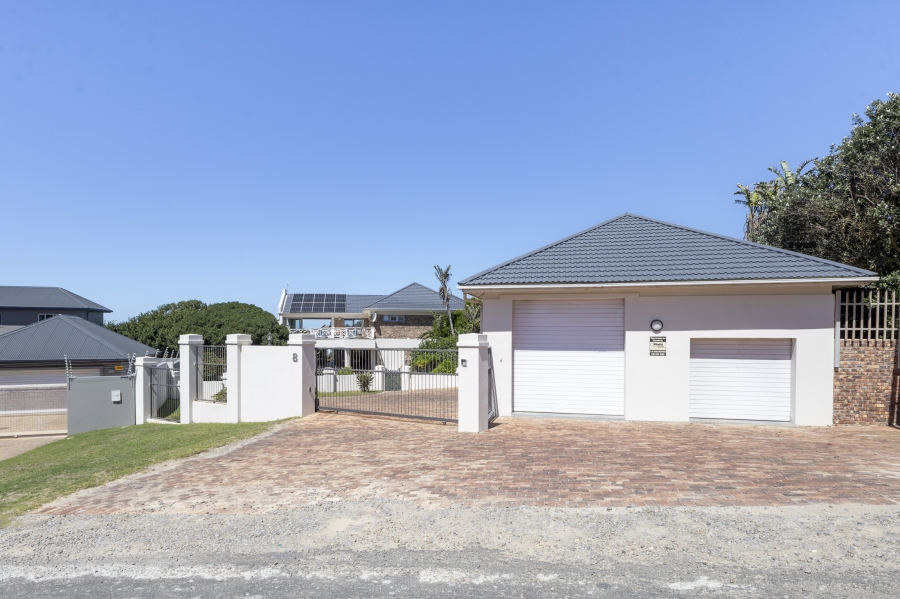 6 Bedroom Property for Sale in West Beach Eastern Cape